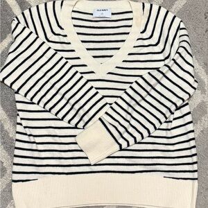 Old Navy Women's Striped Sweater - Black and White